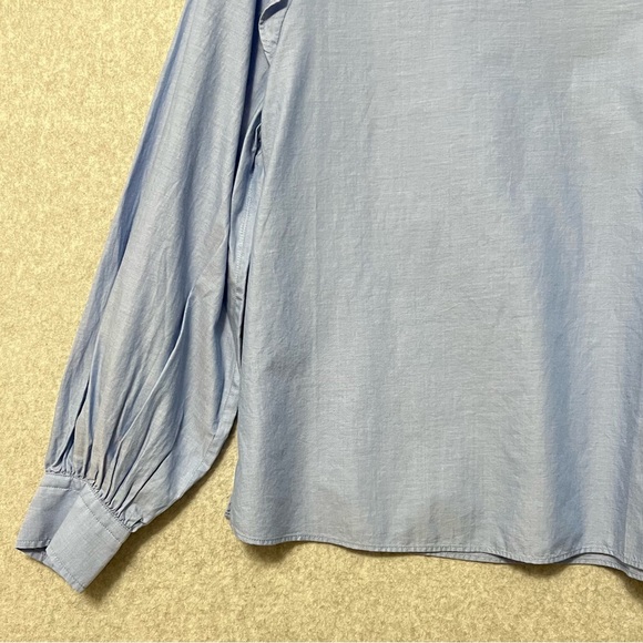 Everlane Ruffle Shoulder Mock Neck Blouse Top NWT Size 2 Light Blue Office - Picture 5 of 10
